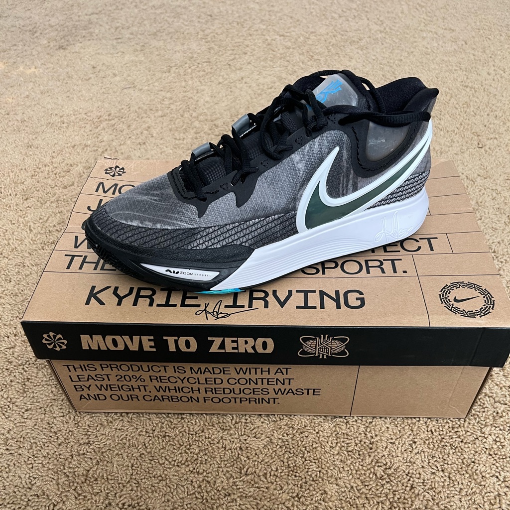 Brand New Kyrie 8